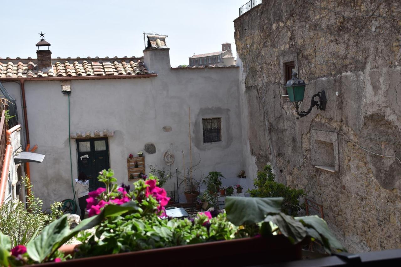 Hotel Il Cortile Del Castello Capena Exterior foto