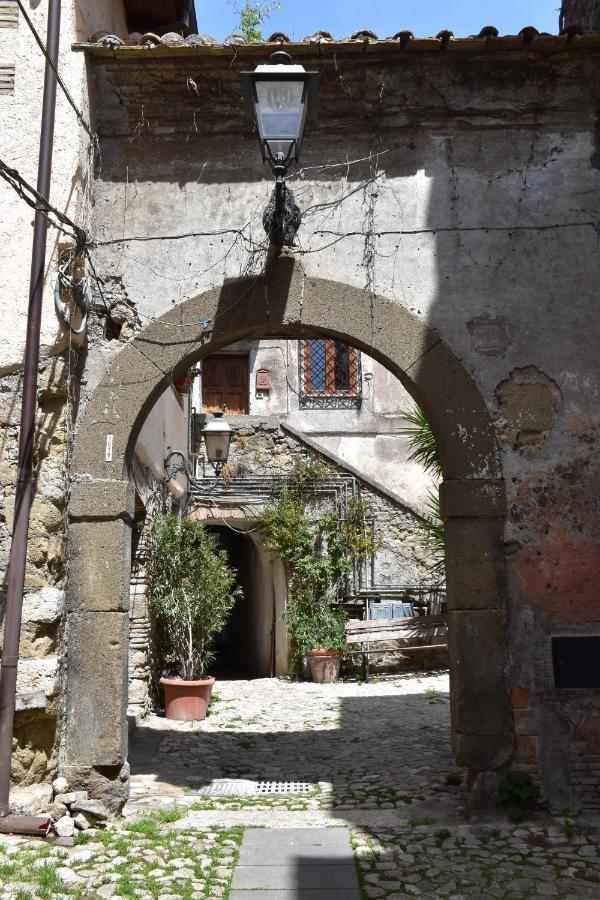 Hotel Il Cortile Del Castello Capena Exterior foto