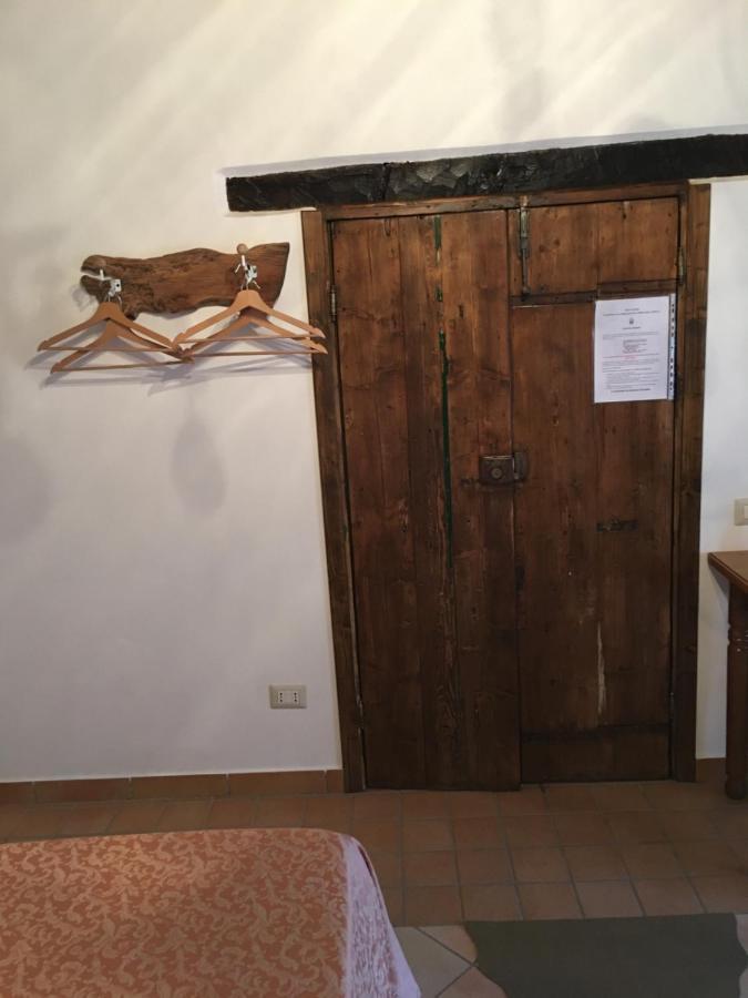 Hotel Il Cortile Del Castello Capena Exterior foto