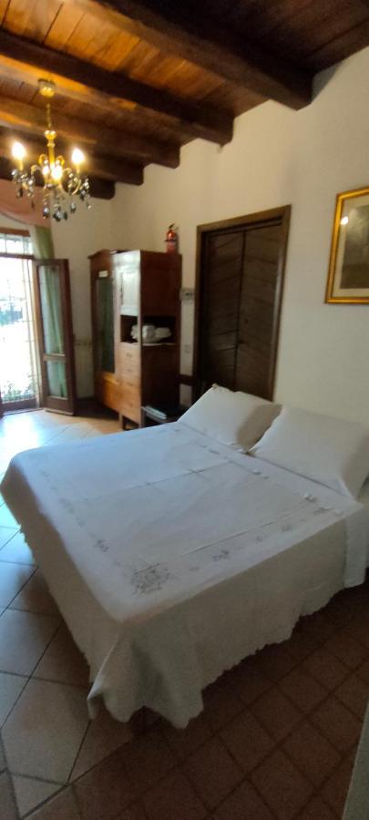 Hotel Il Cortile Del Castello Capena Habitación foto